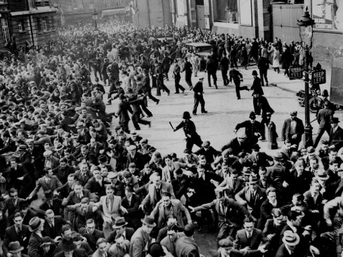 La battaglia di Cable Street, quando gli operai misero in fuga i fascisti inglesi